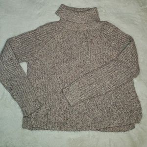 Abercrombie & Fitch sweater